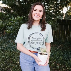 Graphic Bella Canvas T-Shirt Size Large